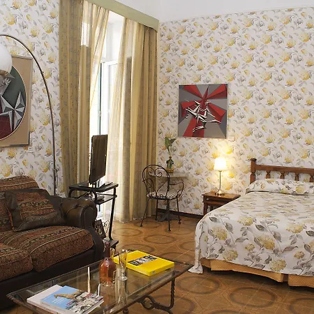 Areamare Nocleg ze śniadaniem Neapol